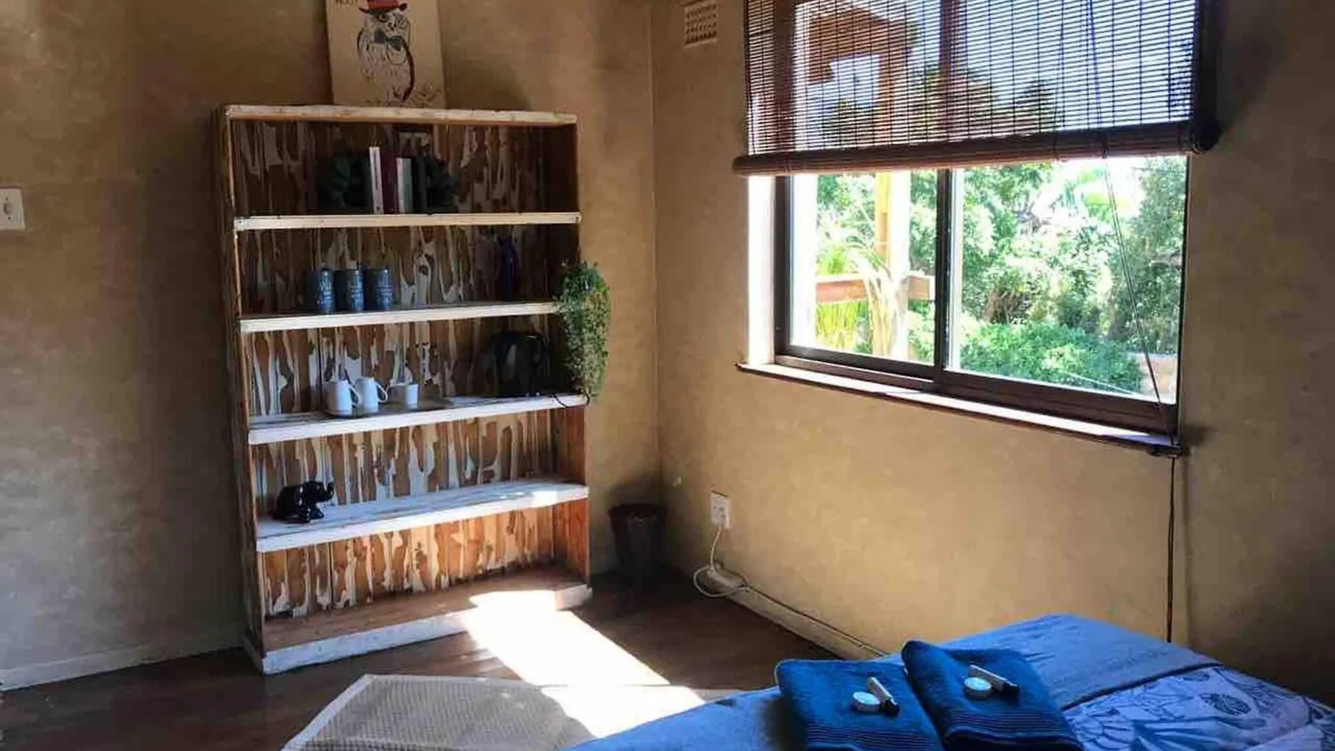 Room In Guest Room - Living In Camps Bay Blue Cape Town